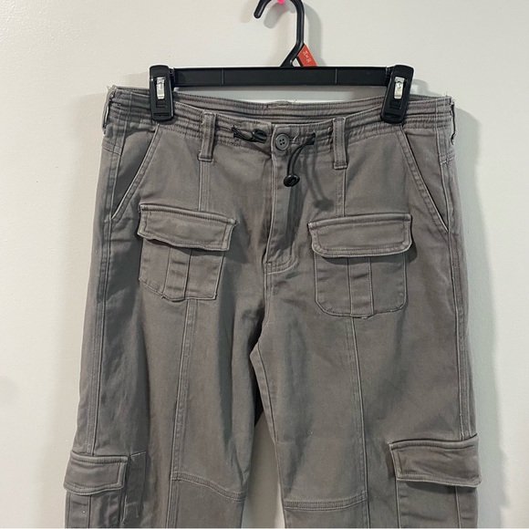 Forever 21 Wide Legged Gray Cargo Pants - Picture 6 of 7